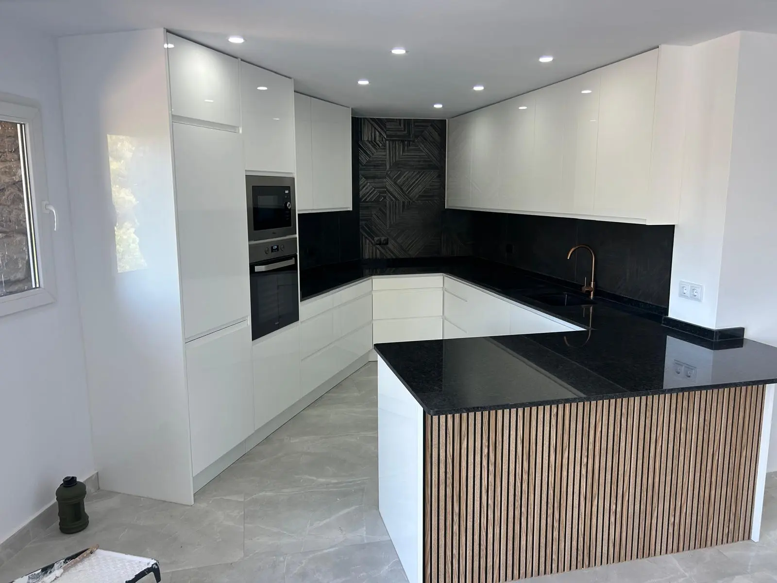 build works Spain kitchen renovation and installation prepared kitchen